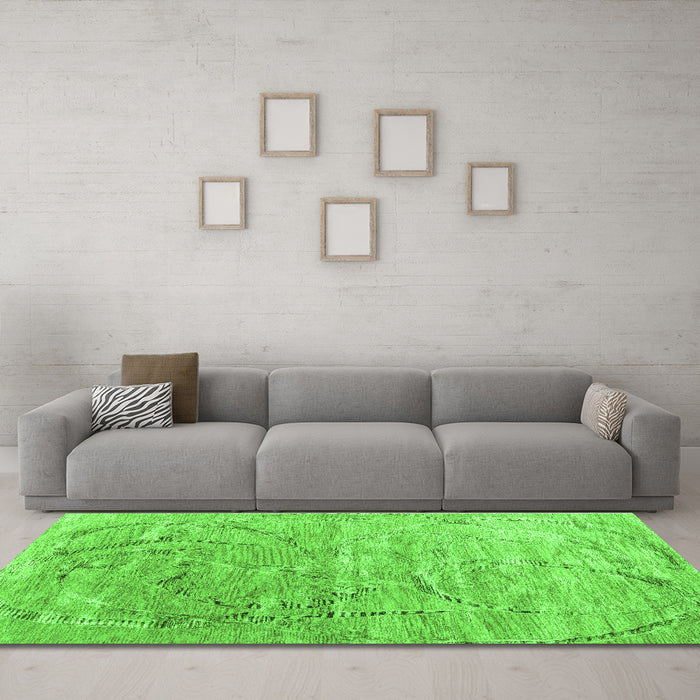 Machine Washable Abstract Green Contemporary Area Rugs in a Living Room,, wshcon2281grn