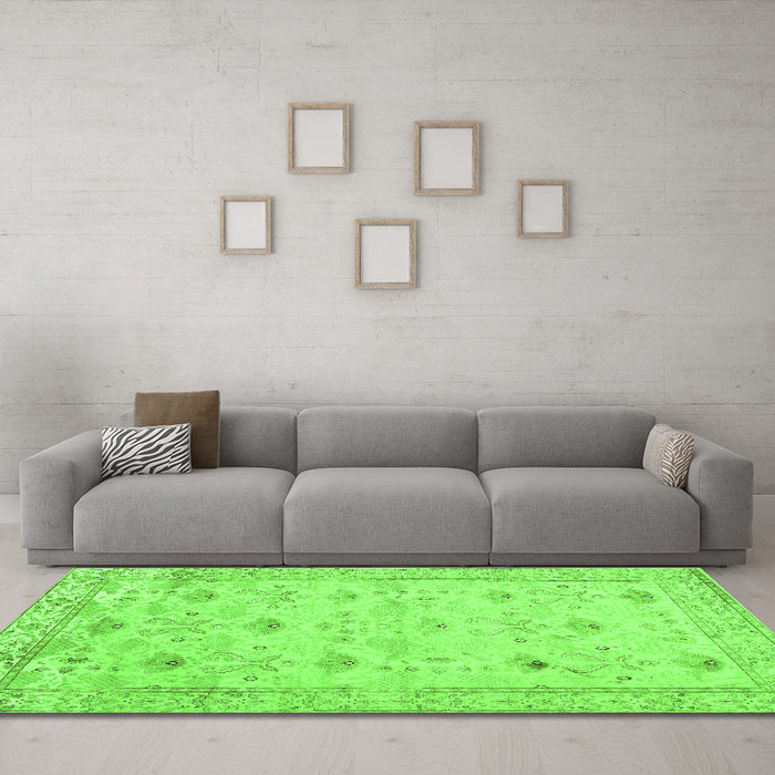 Machine Washable Abstract Green Contemporary Area Rugs in a Living Room,, wshcon2286grn