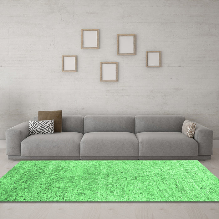 Machine Washable Abstract Emerald Green Contemporary Area Rugs in a Living Room,, wshcon2288emgrn