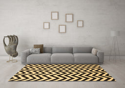 Machine Washable Abstract Brown Contemporary Rug in a Living Room,, wshcon2290brn
