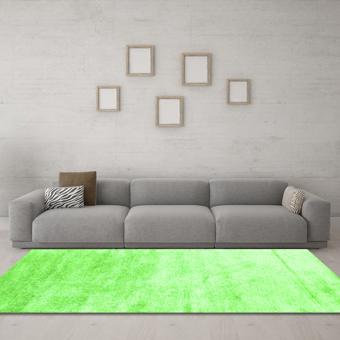 Machine Washable Abstract Green Contemporary Area Rugs in a Living Room,, wshcon2293grn