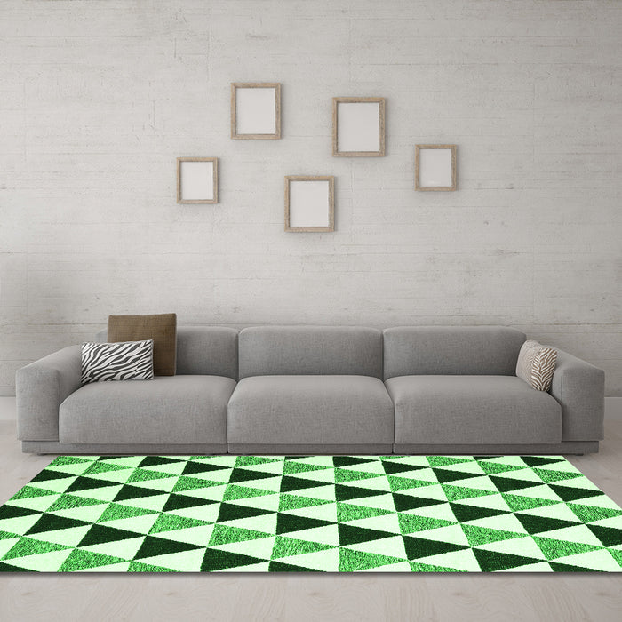 Machine Washable Abstract Green Contemporary Area Rugs in a Living Room,, wshcon2294grn