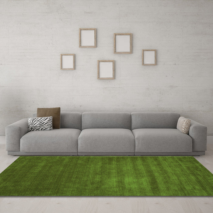 Machine Washable Abstract Green Contemporary Area Rugs in a Living Room,, wshcon22grn