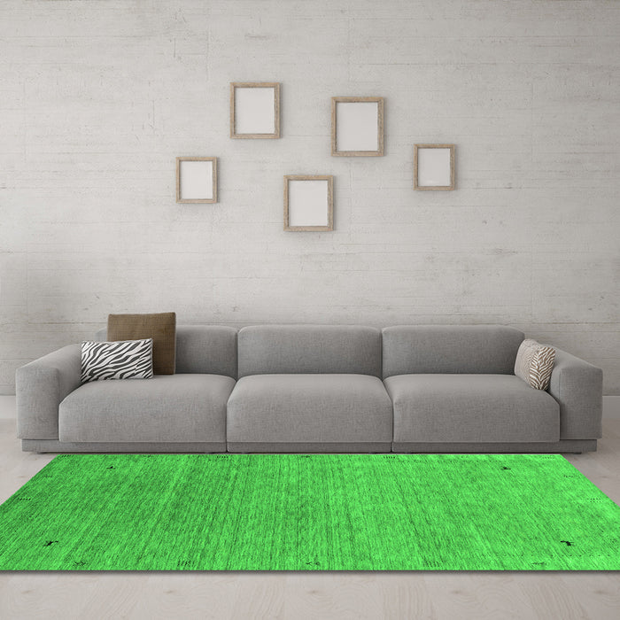 Machine Washable Abstract Green Contemporary Area Rugs in a Living Room,, wshcon2305grn