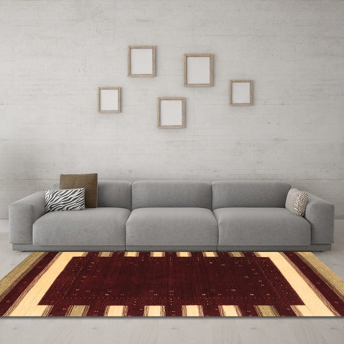 Machine Washable Abstract Brown Contemporary Rug in a Living Room,, wshcon2306brn