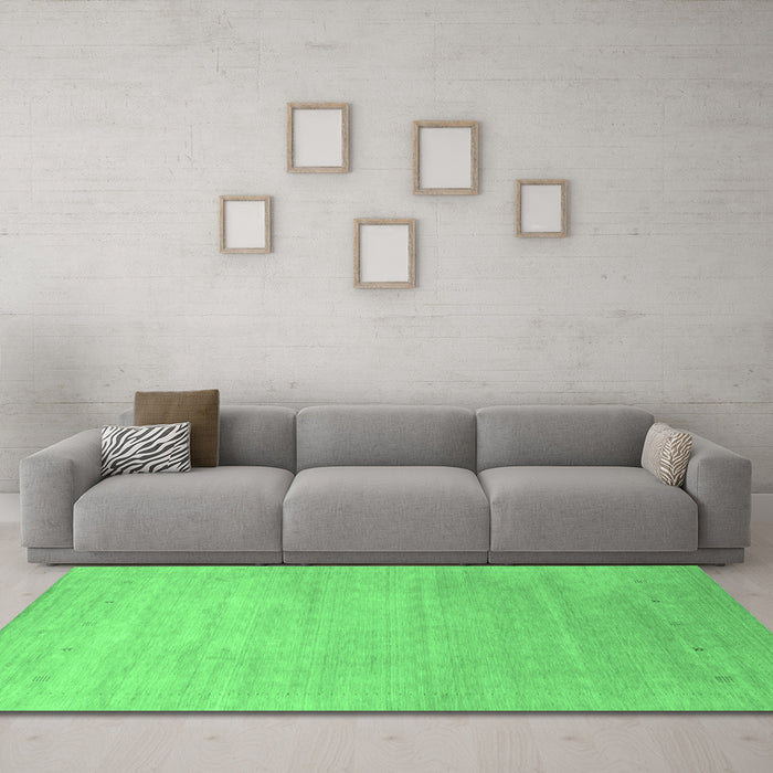 Machine Washable Abstract Emerald Green Contemporary Area Rugs in a Living Room,, wshcon2314emgrn