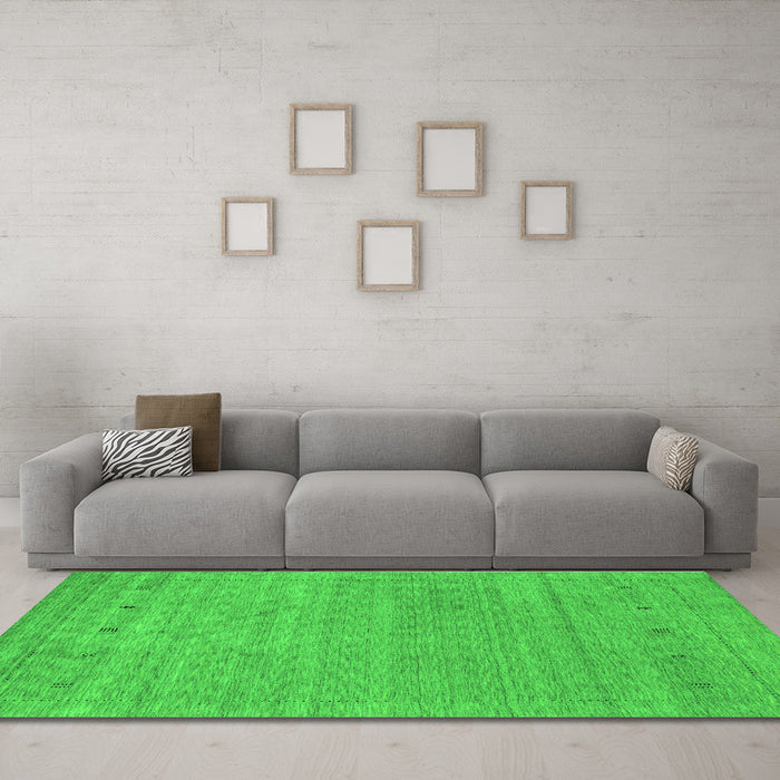 Machine Washable Abstract Green Contemporary Area Rugs in a Living Room,, wshcon2316grn