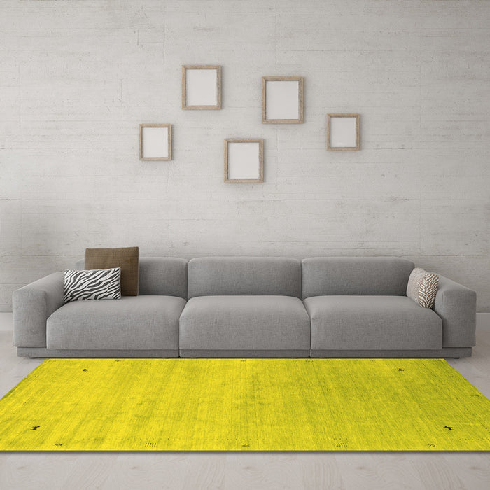 Machine Washable Abstract Yellow Contemporary Rug in a Living Room, wshcon2318yw