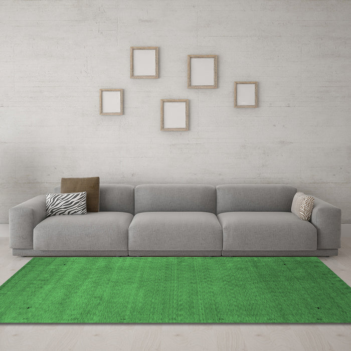Machine Washable Abstract Emerald Green Contemporary Area Rugs in a Living Room,, wshcon2330emgrn