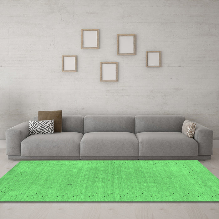 Machine Washable Abstract Emerald Green Contemporary Area Rugs in a Living Room,, wshcon2338emgrn
