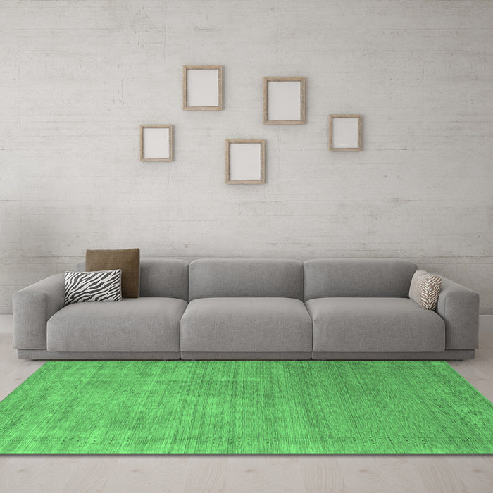Machine Washable Abstract Emerald Green Contemporary Area Rugs in a Living Room,, wshcon2339emgrn