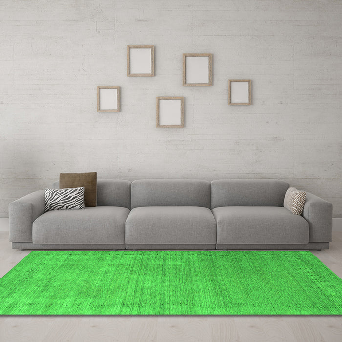 Machine Washable Abstract Green Contemporary Area Rugs in a Living Room,, wshcon2339grn