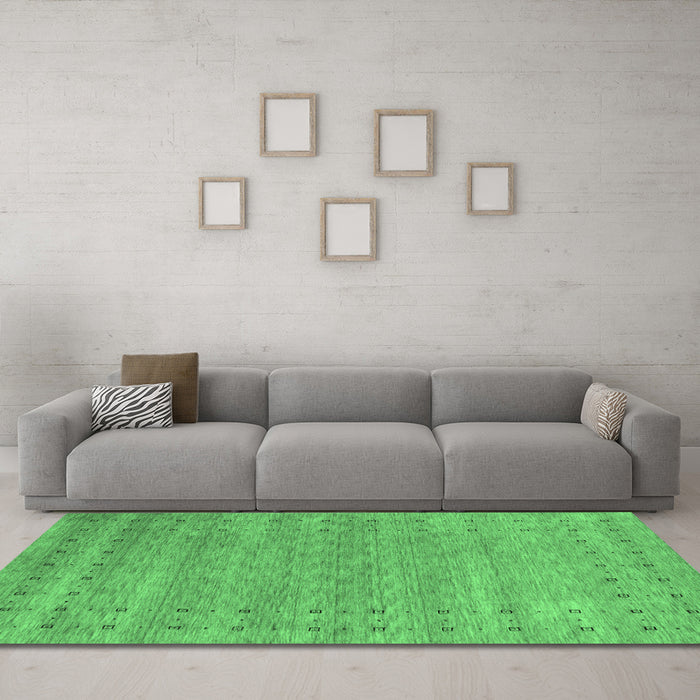 Machine Washable Abstract Emerald Green Contemporary Area Rugs in a Living Room,, wshcon2340emgrn