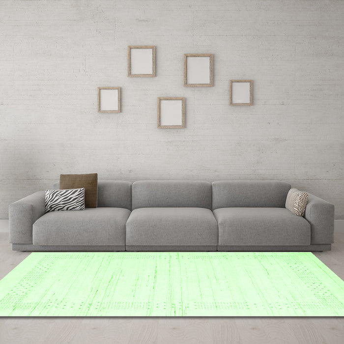 Machine Washable Solid Green Modern Area Rugs in a Living Room,, wshcon2346grn