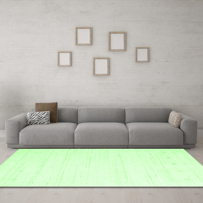 Machine Washable Solid Green Modern Area Rugs in a Living Room,, wshcon2349grn