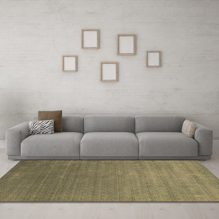 Machine Washable Abstract Brown Contemporary Rug in a Living Room,, wshcon2352brn