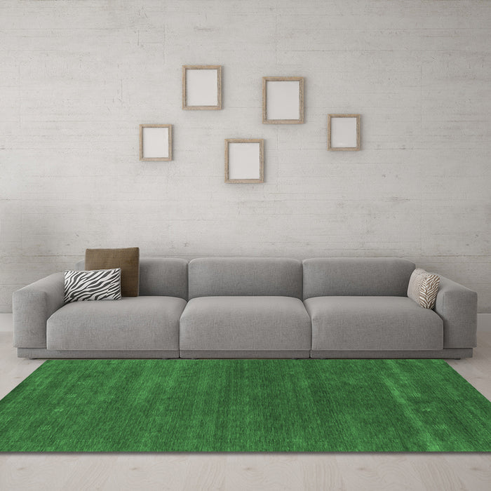 Machine Washable Abstract Emerald Green Contemporary Area Rugs in a Living Room,, wshcon2355emgrn
