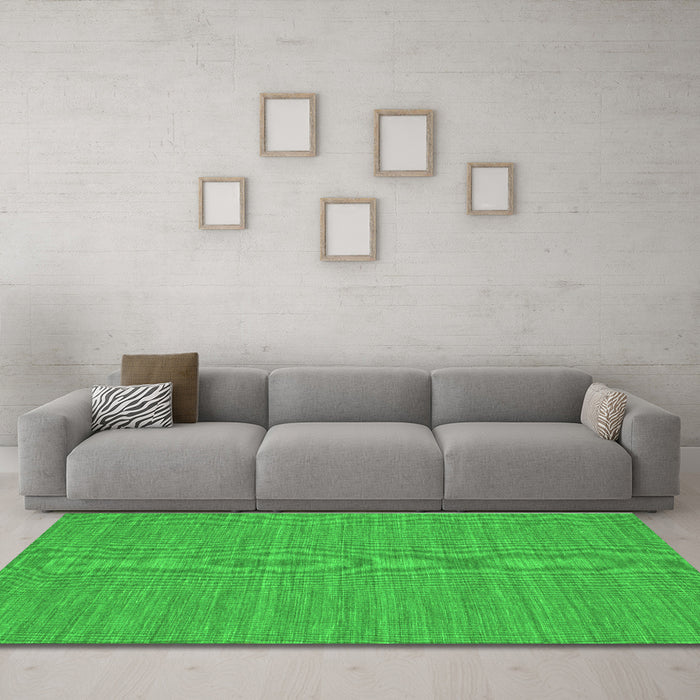 Machine Washable Abstract Green Contemporary Area Rugs in a Living Room,, wshcon235grn