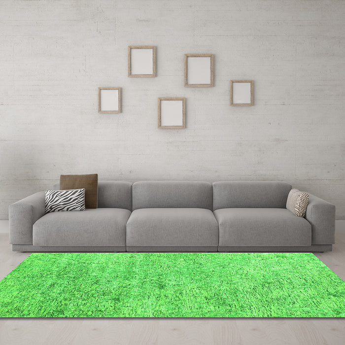 Machine Washable Abstract Green Contemporary Area Rugs in a Living Room,, wshcon2361grn