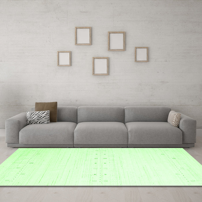 Machine Washable Solid Green Modern Area Rugs in a Living Room,, wshcon2367grn