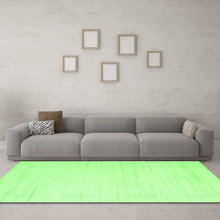Machine Washable Solid Green Modern Area Rugs in a Living Room,, wshcon2369grn