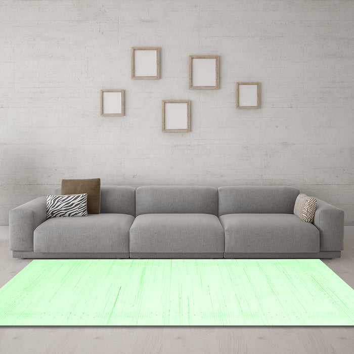 Machine Washable Solid Emerald Green Modern Area Rugs in a Living Room,, wshcon2374emgrn