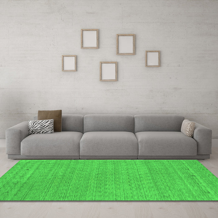 Machine Washable Abstract Green Contemporary Area Rugs in a Living Room,, wshcon2376grn