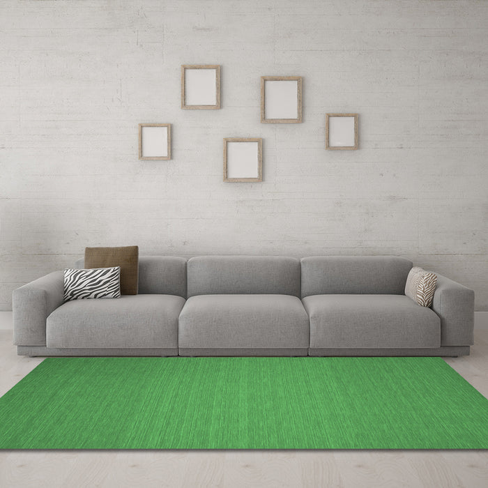 Machine Washable Abstract Emerald Green Contemporary Area Rugs in a Living Room,, wshcon237emgrn