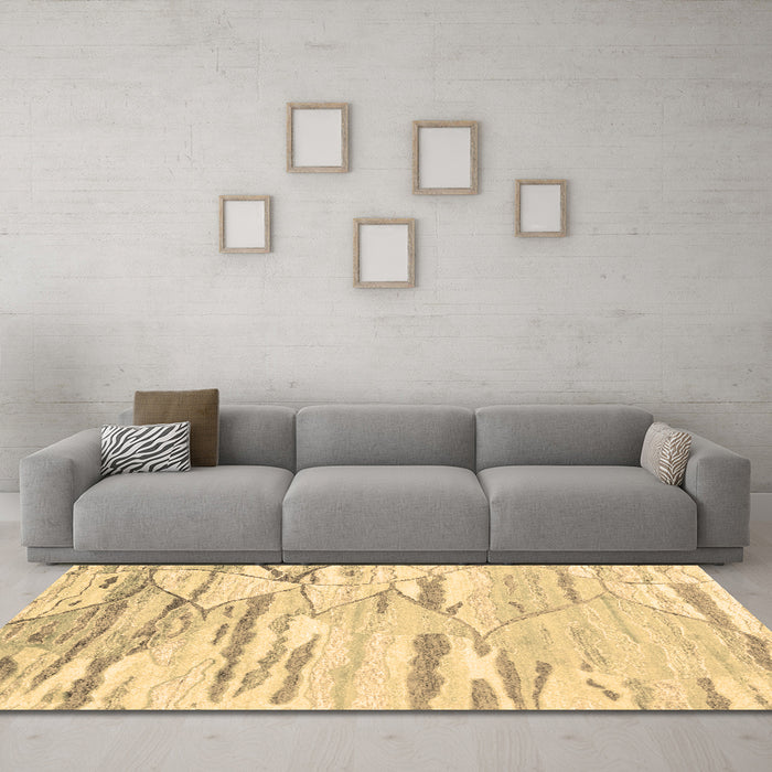 Machine Washable Abstract Brown Contemporary Rug in a Living Room,, wshcon2382brn