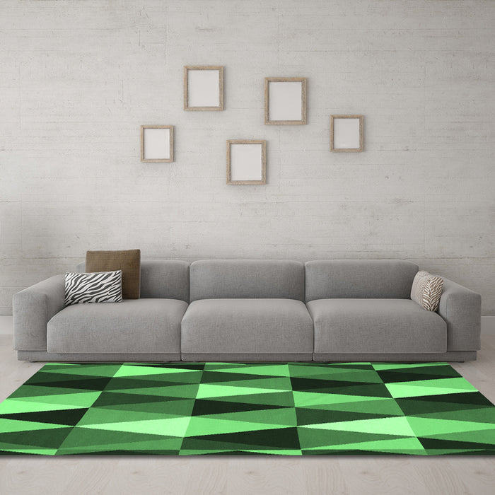 Machine Washable Abstract Emerald Green Contemporary Area Rugs in a Living Room,, wshcon2385emgrn