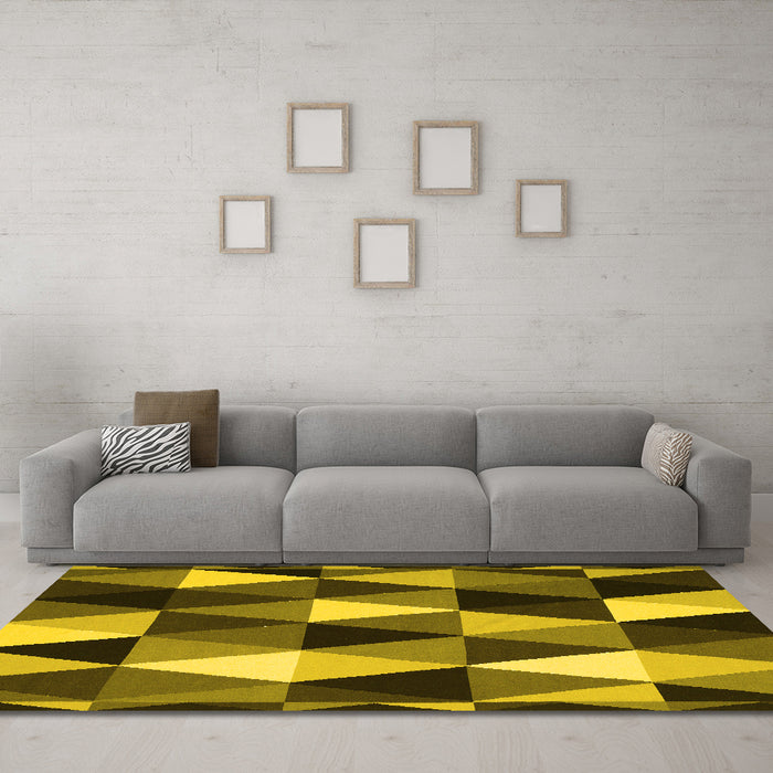 Machine Washable Abstract Yellow Contemporary Rug in a Living Room, wshcon2385yw