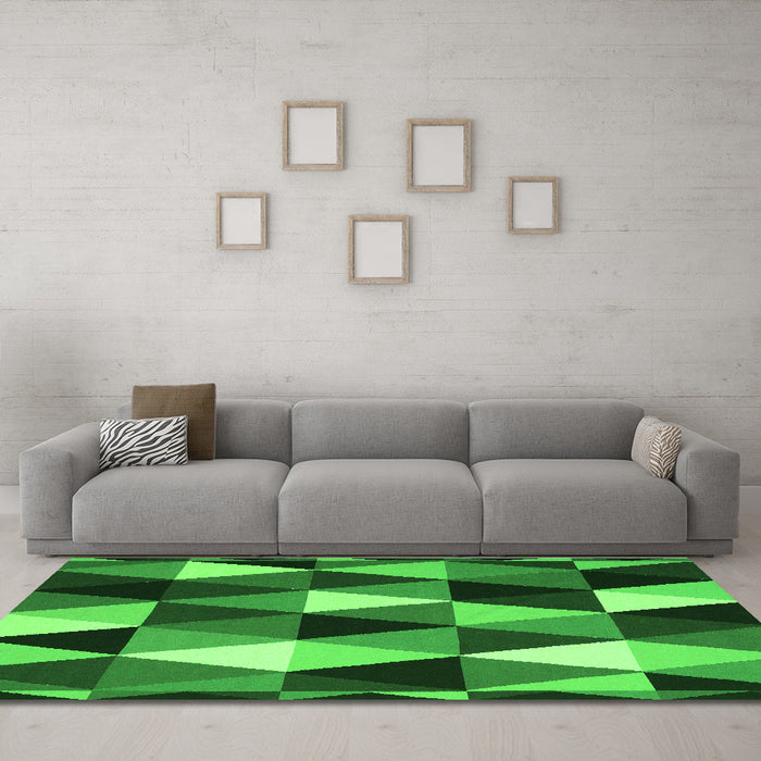 Machine Washable Abstract Green Contemporary Area Rugs in a Living Room,, wshcon2385grn