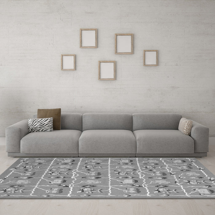 Machine Washable Abstract Gray Contemporary Rug in a Living Room,, wshcon2389gry