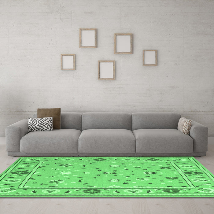 Machine Washable Abstract Emerald Green Contemporary Area Rugs in a Living Room,, wshcon2397emgrn