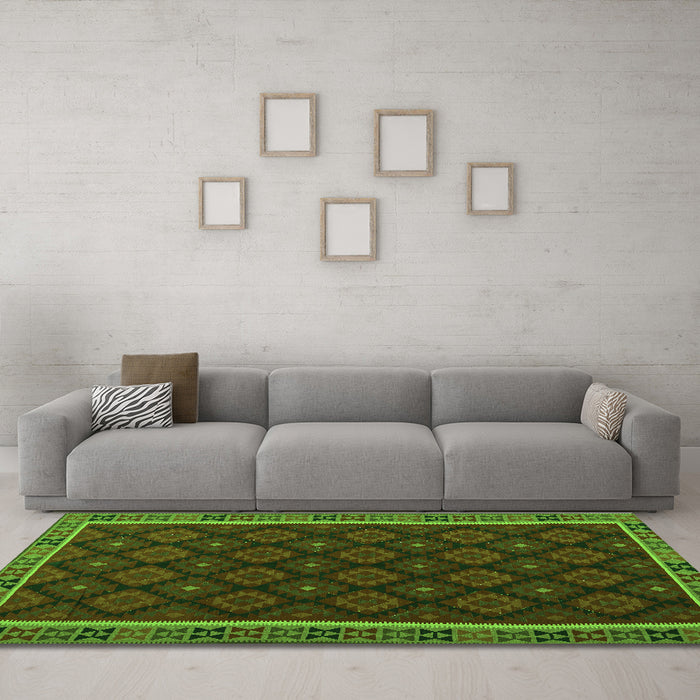 Machine Washable Oriental Green Traditional Area Rugs in a Living Room,, wshcon2399grn