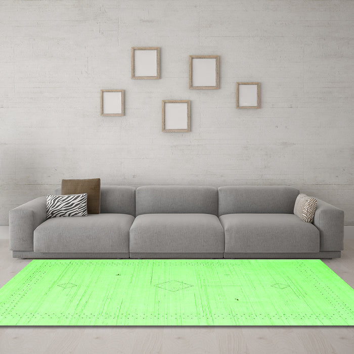 Machine Washable Solid Green Modern Area Rugs in a Living Room,, wshcon2401grn