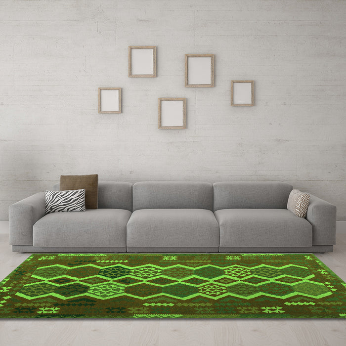 Machine Washable Oriental Green Traditional Area Rugs in a Living Room,, wshcon2403grn