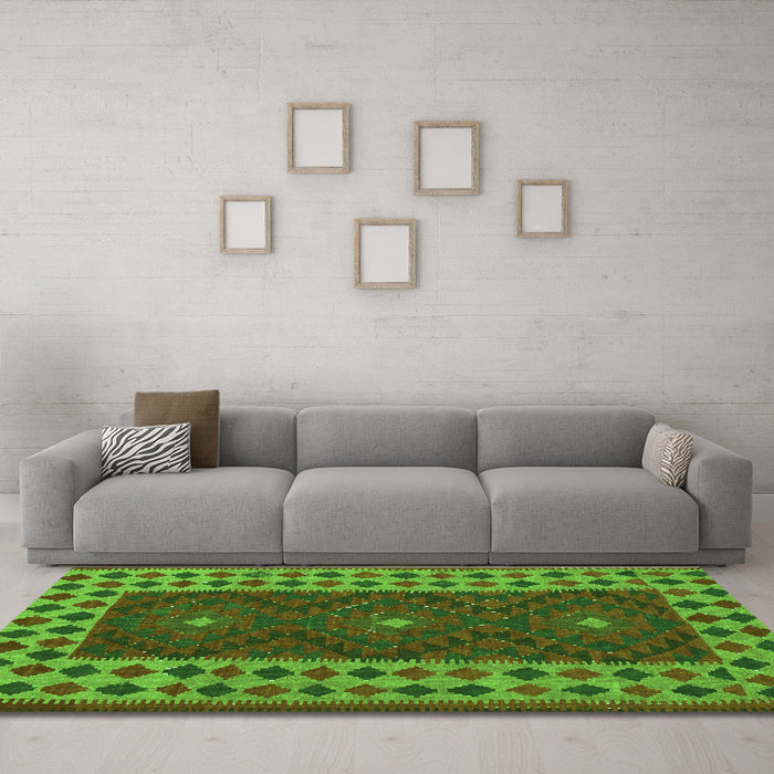 Machine Washable Oriental Green Traditional Area Rugs in a Living Room,, wshcon2410grn