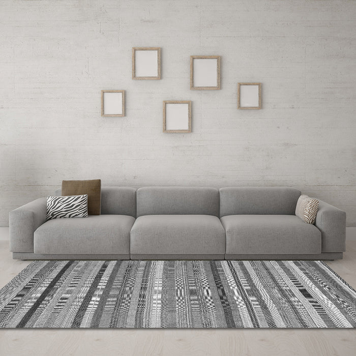 Machine Washable Abstract Gray Contemporary Rug in a Living Room,, wshcon2411gry