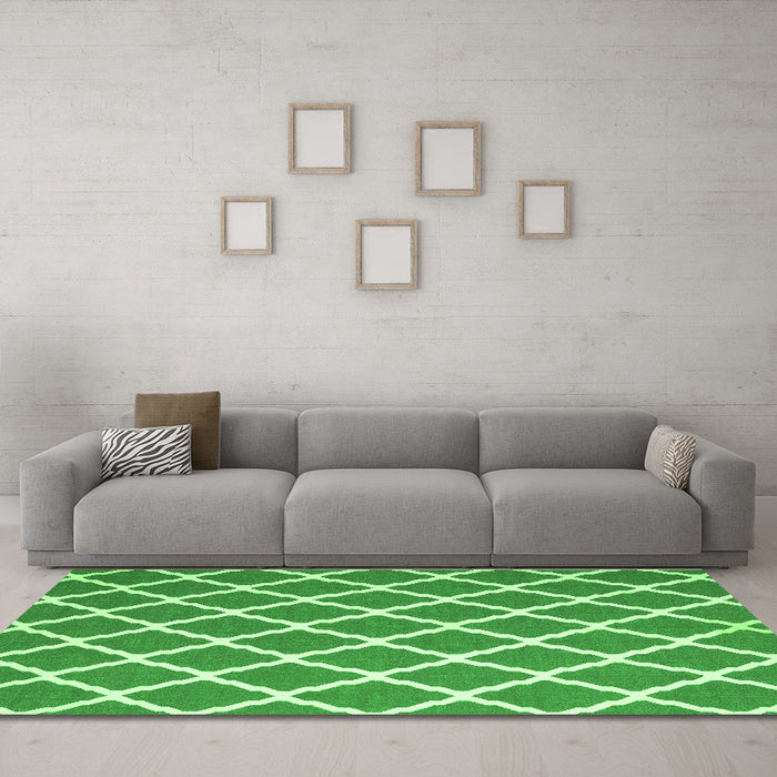 Machine Washable Trellis Green Modern Area Rugs in a Living Room,, wshcon2418grn