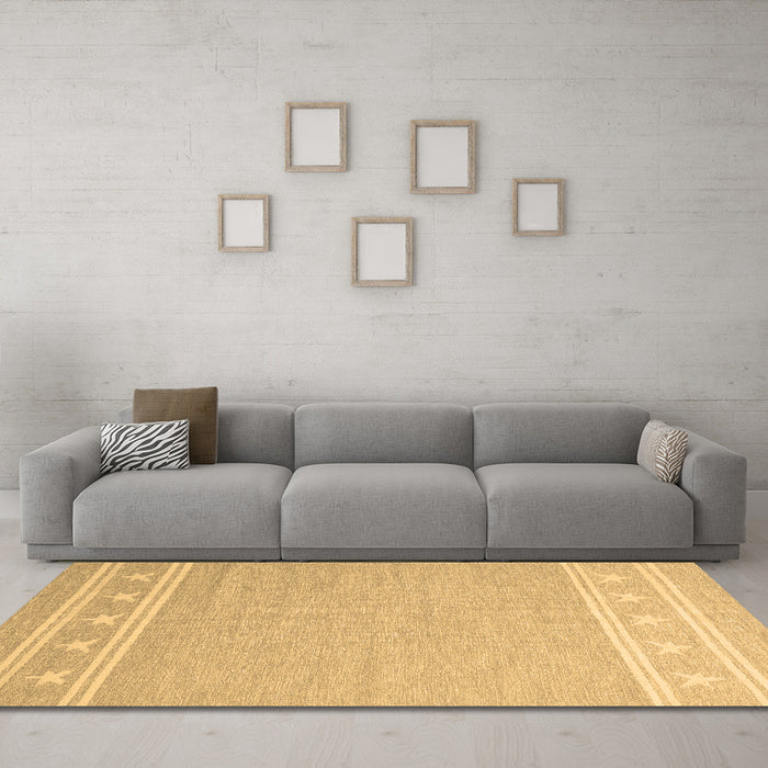 Machine Washable Abstract Brown Contemporary Rug in a Living Room,, wshcon2421brn