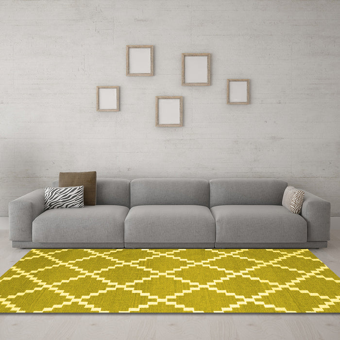 Machine Washable Abstract Yellow Contemporary Rug in a Living Room, wshcon2428yw