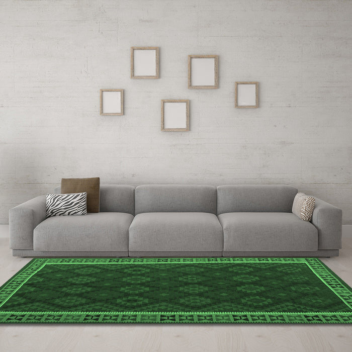 Machine Washable Oriental Emerald Green Traditional Area Rugs in a Living Room,, wshcon2433emgrn
