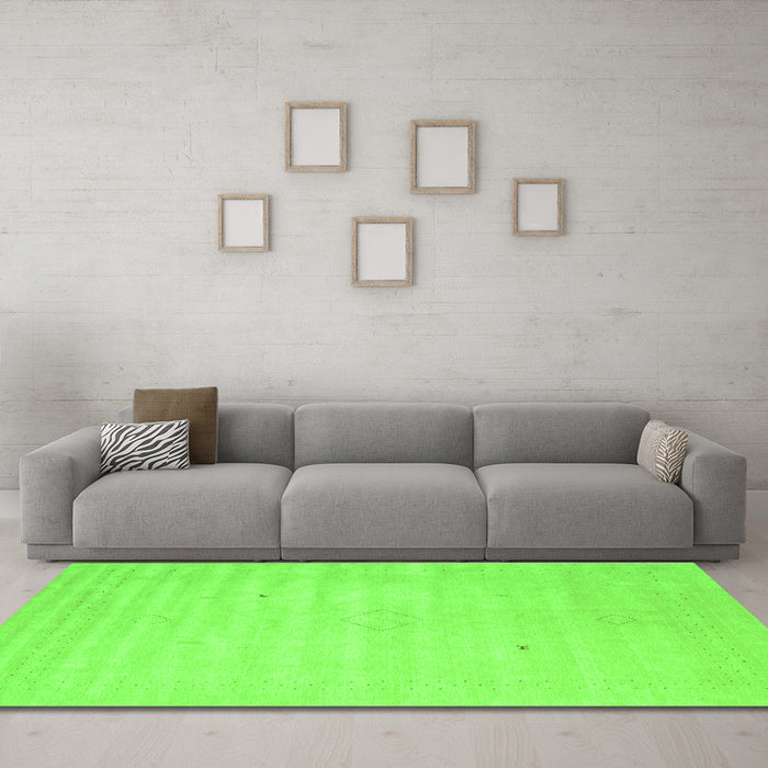 Machine Washable Solid Green Modern Area Rugs in a Living Room,, wshcon2465grn
