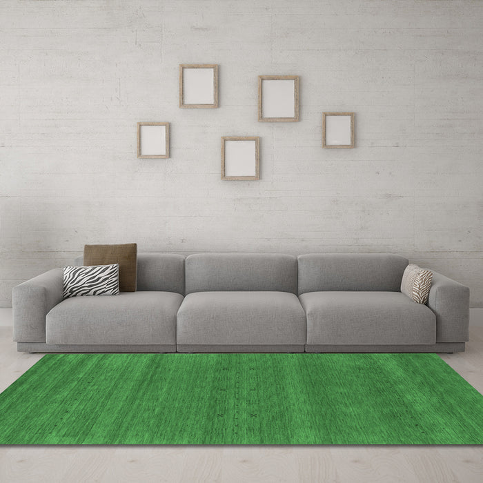 Machine Washable Abstract Emerald Green Contemporary Area Rugs in a Living Room,, wshcon2466emgrn