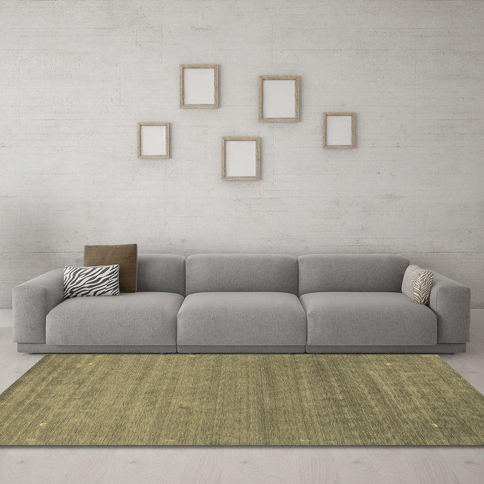 Machine Washable Abstract Brown Contemporary Rug in a Living Room,, wshcon2477brn