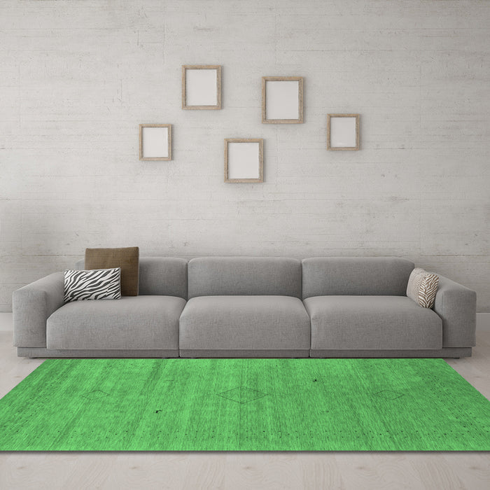 Machine Washable Abstract Emerald Green Contemporary Area Rugs in a Living Room,, wshcon2485emgrn