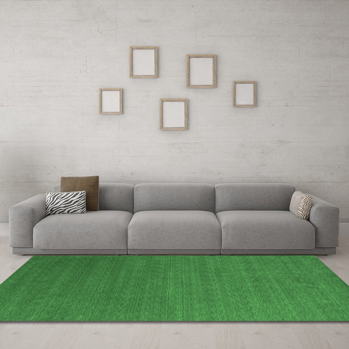 Machine Washable Abstract Emerald Green Contemporary Area Rugs in a Living Room,, wshcon2489emgrn