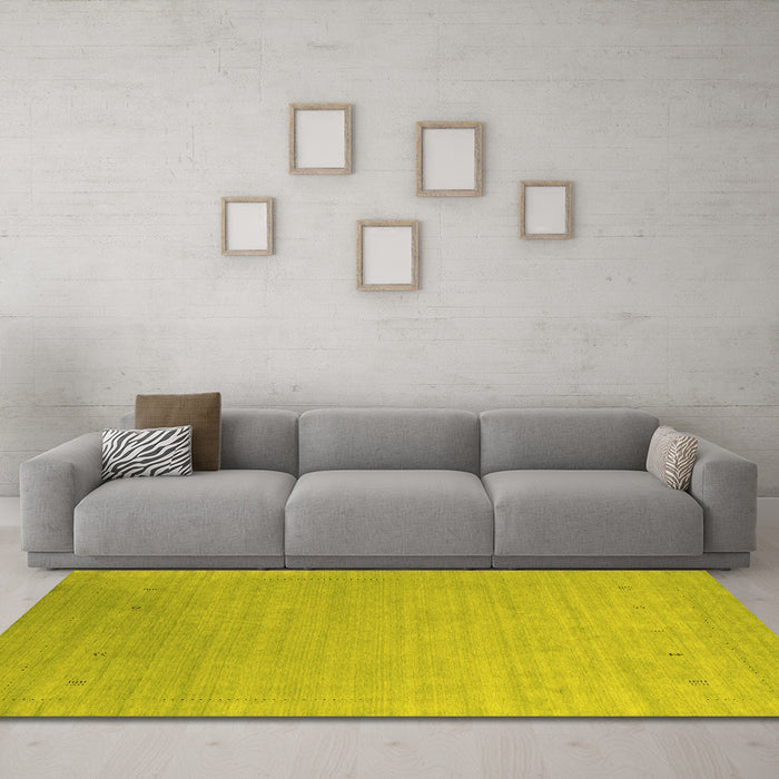 Machine Washable Abstract Yellow Contemporary Rug in a Living Room, wshcon2491yw