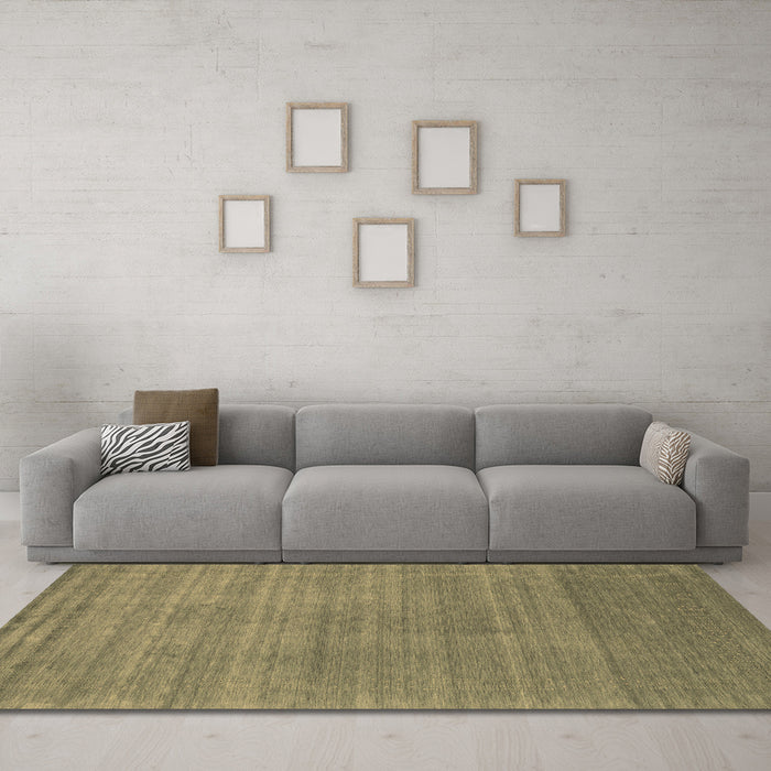 Machine Washable Abstract Brown Contemporary Rug in a Living Room,, wshcon2493brn